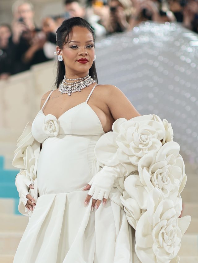 5 Songs You Didn’t Know Rihanna Wrote for Other Artists