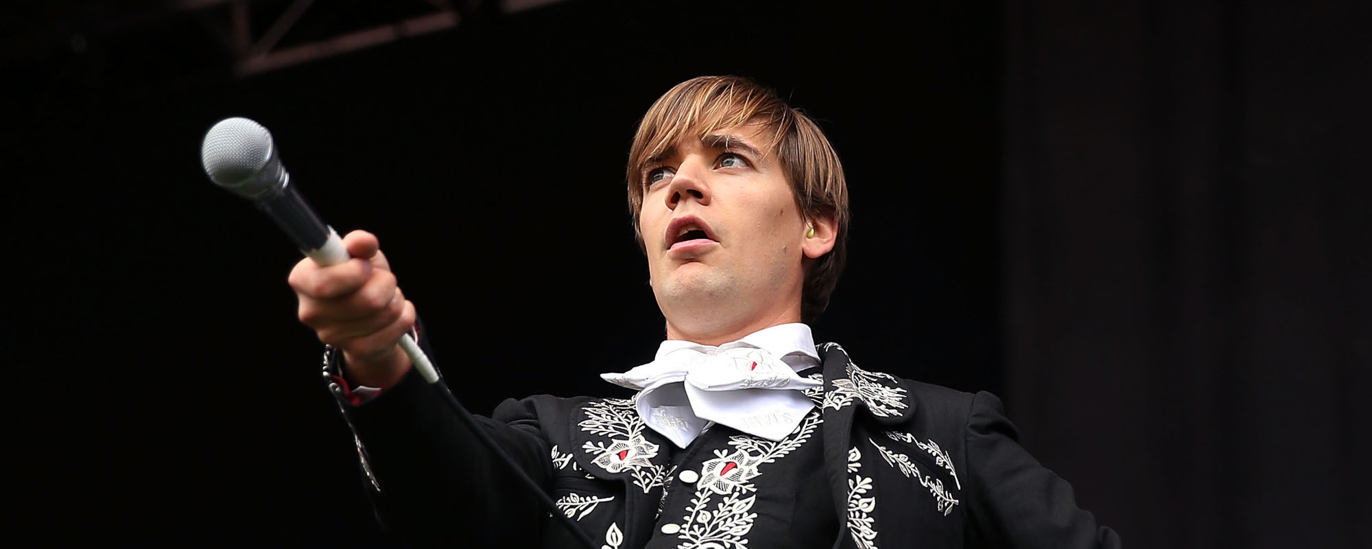 Apply Now: The Hives are Taking Applications to Start Offical Cover Bands