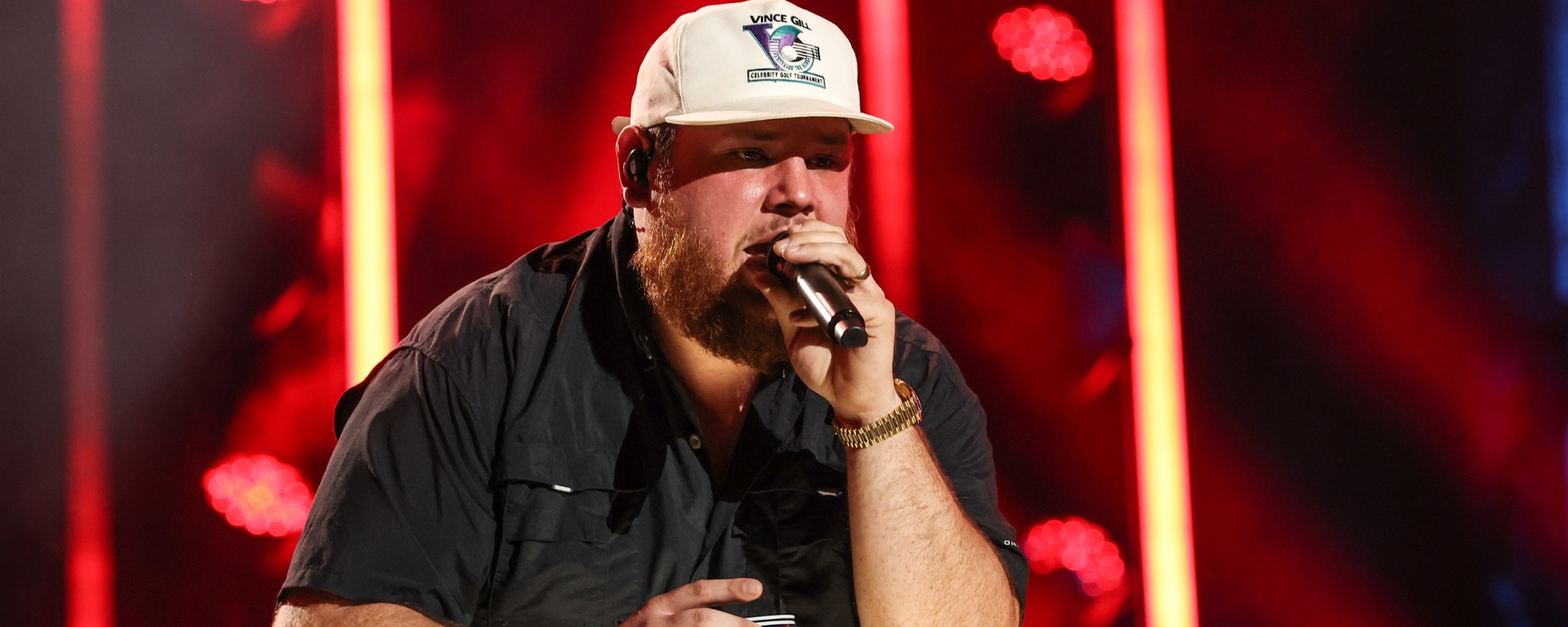 Luke Combs starts selling tumblers to raise money for Pinellas