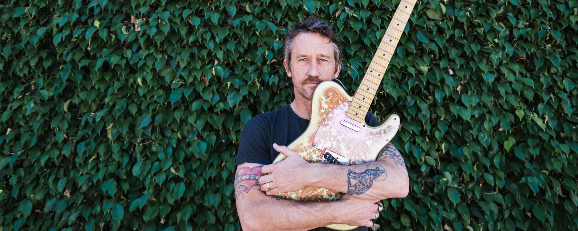 Chris Shiflett  Continues to Evolve with Solo Album ‘Lost at Sea’—“Making This Record was Really Different Than Any Other Record I’ve Made”