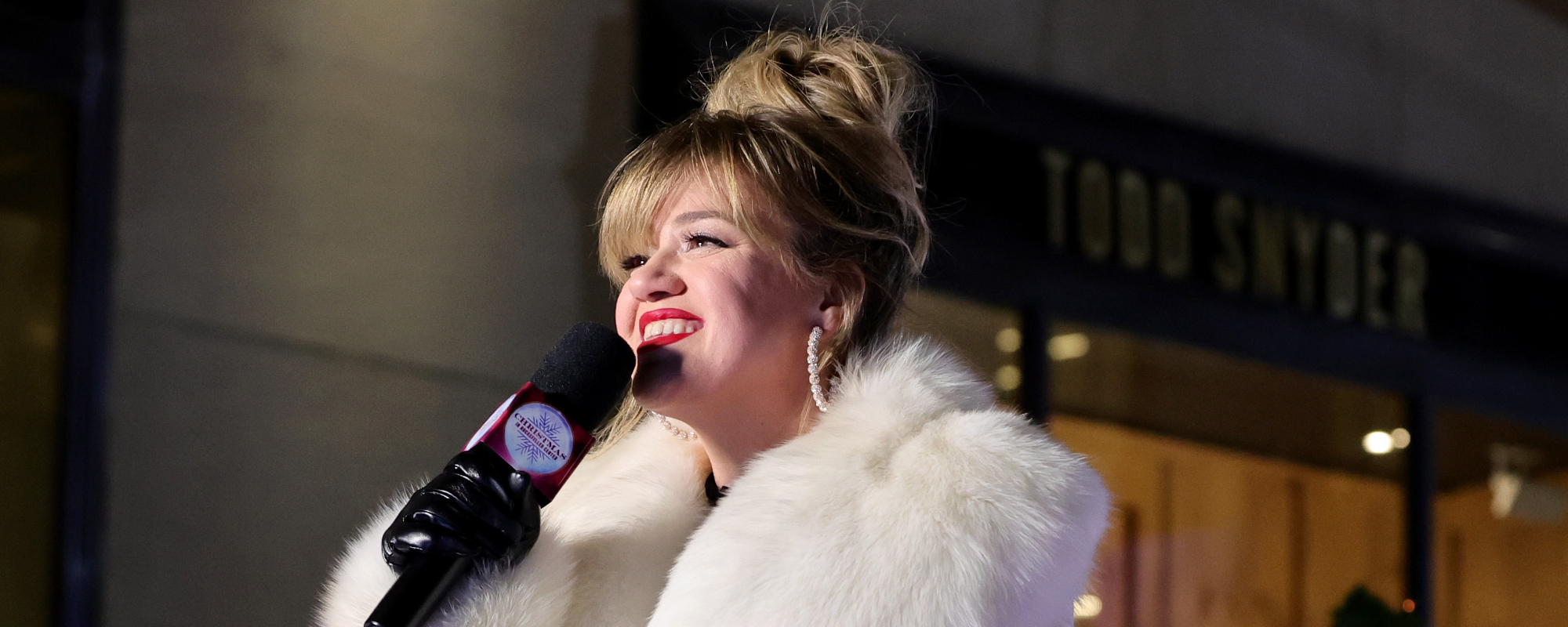 Kelly Clarkson Voices Bold Take on Cher’s New Christmas Hit: “Fight Me on It”