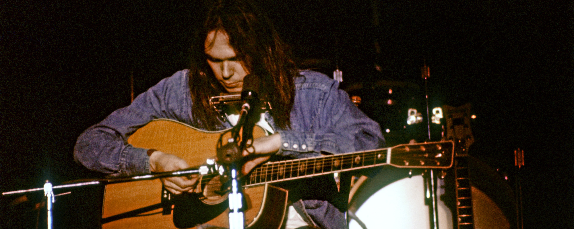 The Meaning Behind Neil Young’s “Old Man,” a Song Born from Back Pain and a Jeep Ride