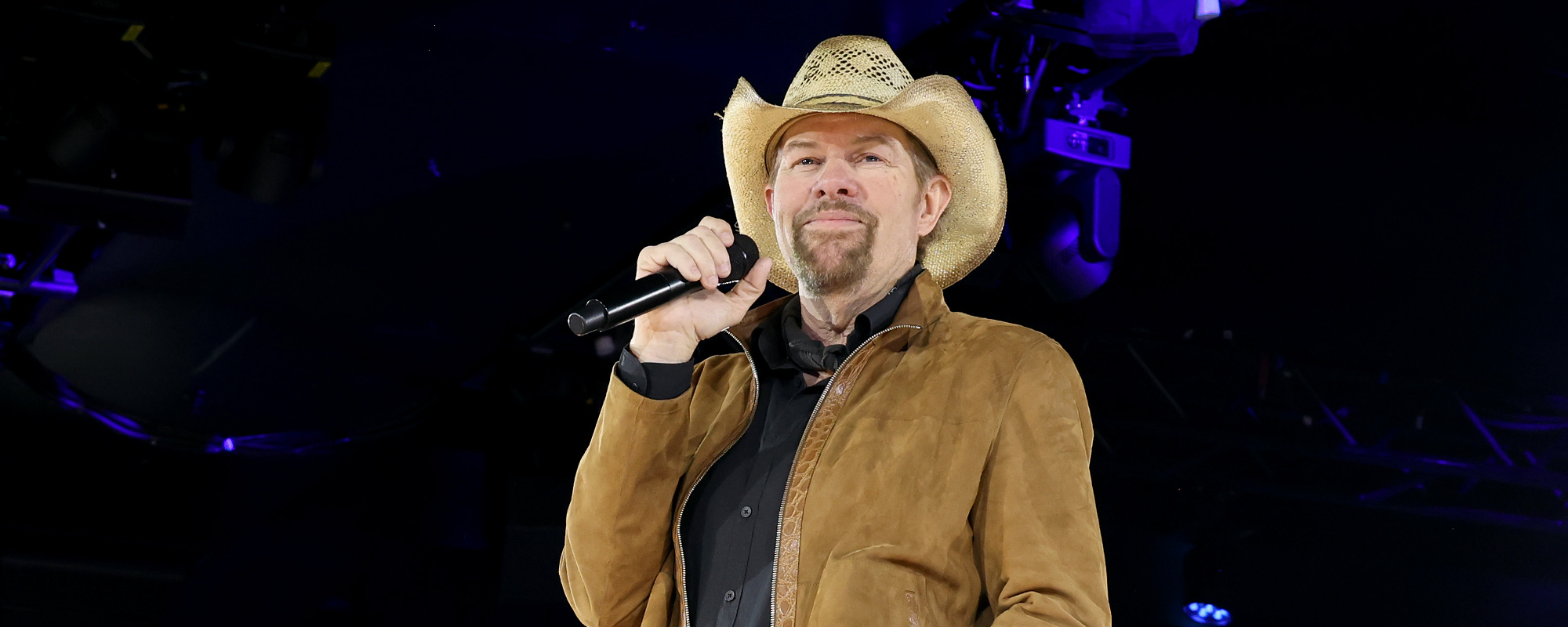 Fans Flood Toby Keith’s Family Christmas Post With Outpouring of Love & Prayers for Good Health