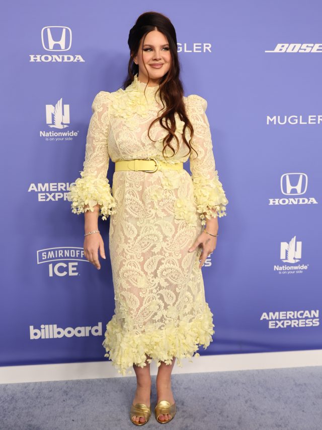 5 Musicians To Listen to if You Love Lana Del Rey