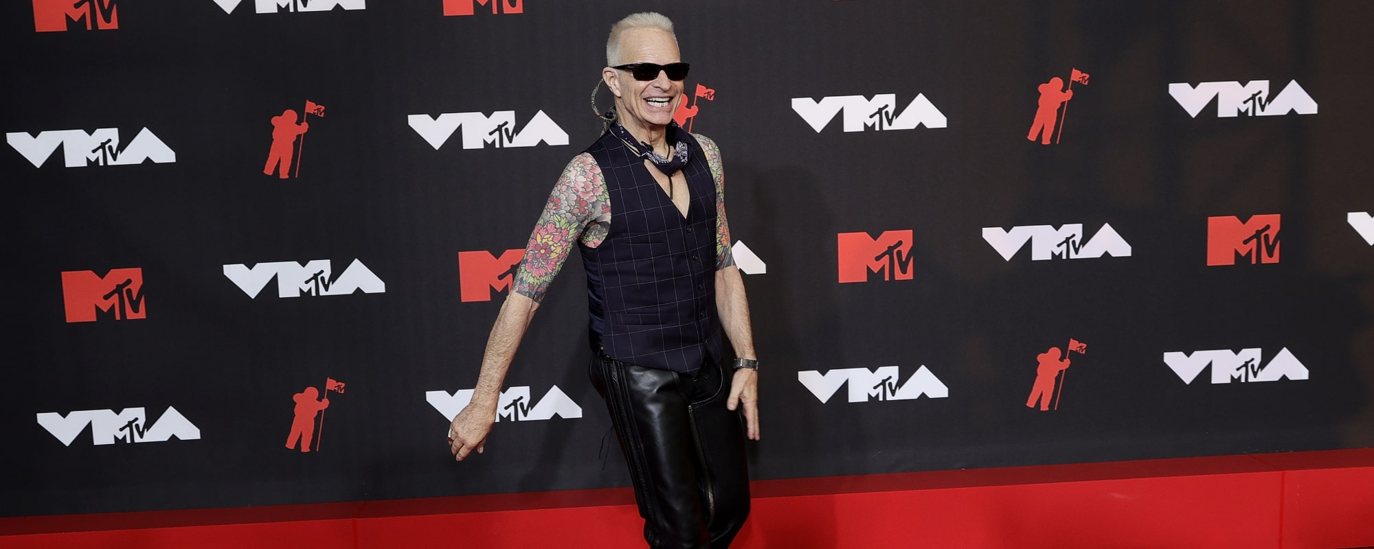 David Lee Roth Releases Bizarre Holiday Song “Talking Christmas Blues” Just in Time for Yuletide Season
