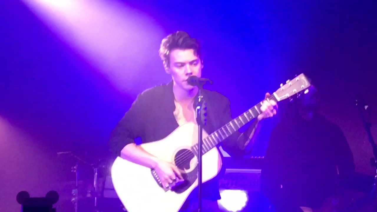 Harry Styles Started His Solo Career With an Intimate Theater Tour