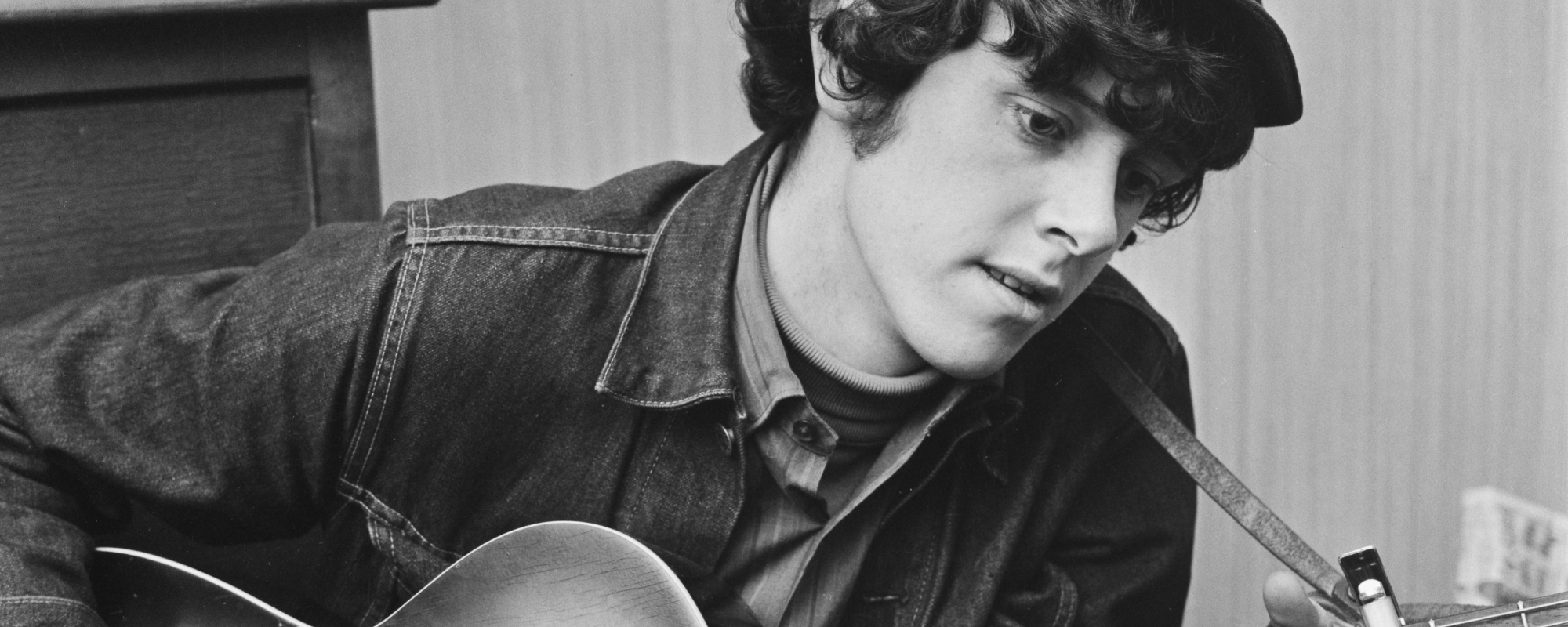 4 Essential Donovan Songs Beyond “Season of the Witch”