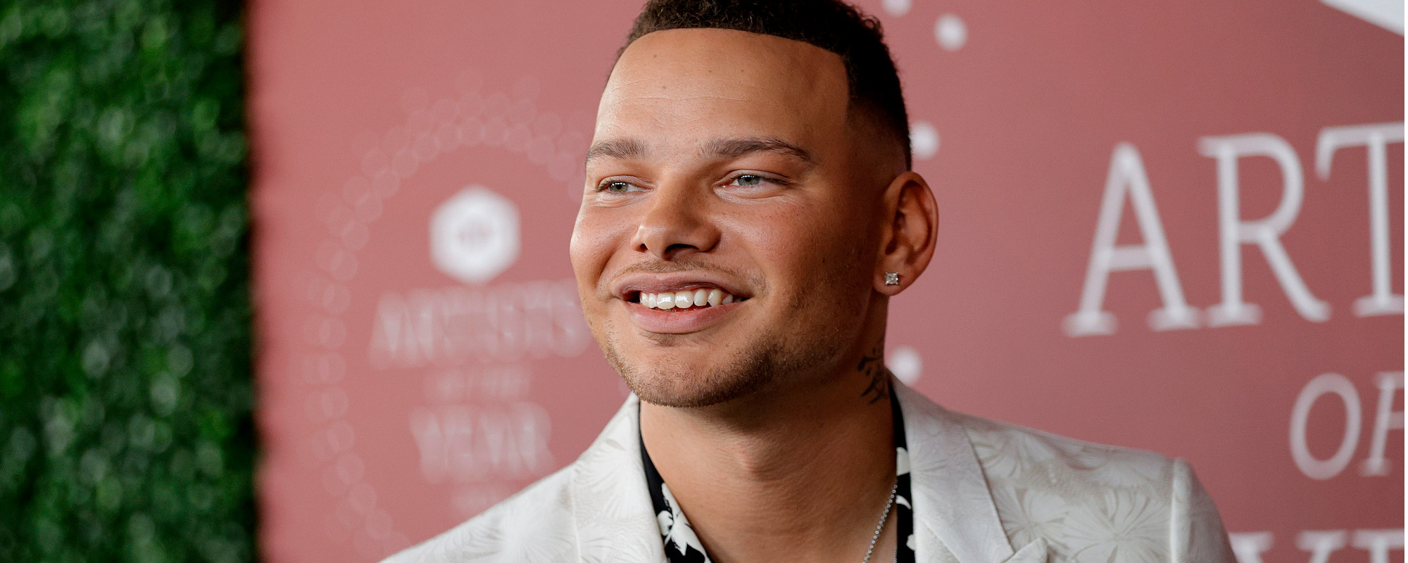 Kane Brown is All Smiles in Heartwarming Baby Gender Reveal Video With Family