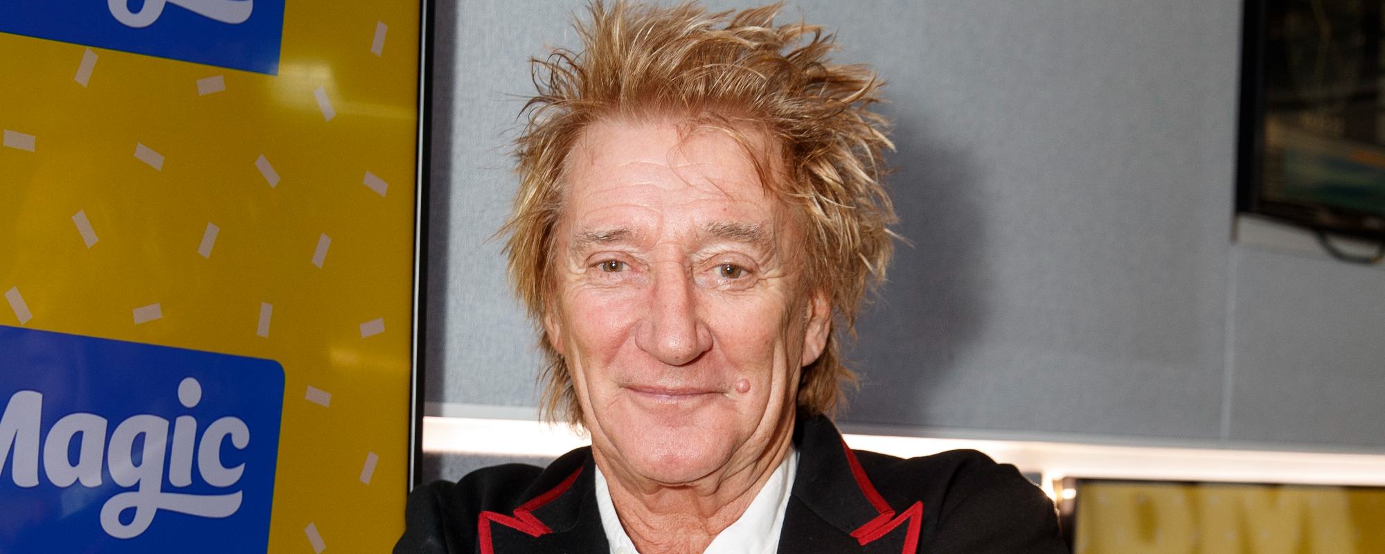 Rod Stewart Gives Staggering Tip to Hotel Staff: “It’s Scottish Hospitality at Its Very Best”