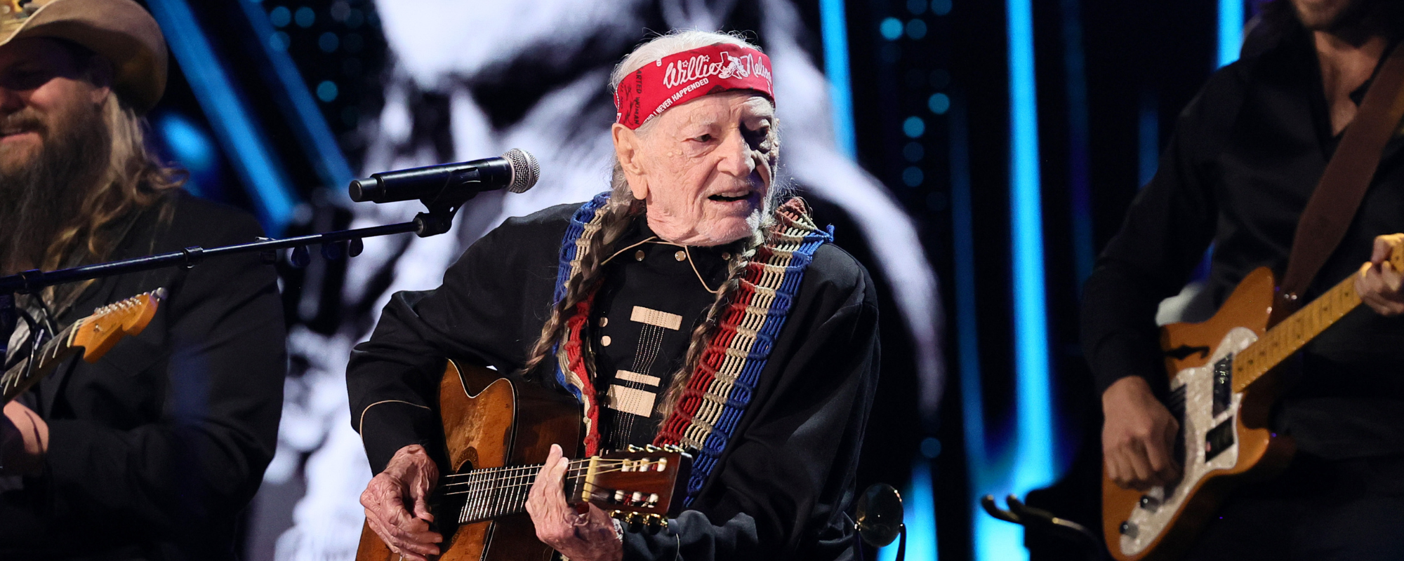 The Meaning Behind Willie Nelson’s Irreverent Anthem “Roll Me Up”