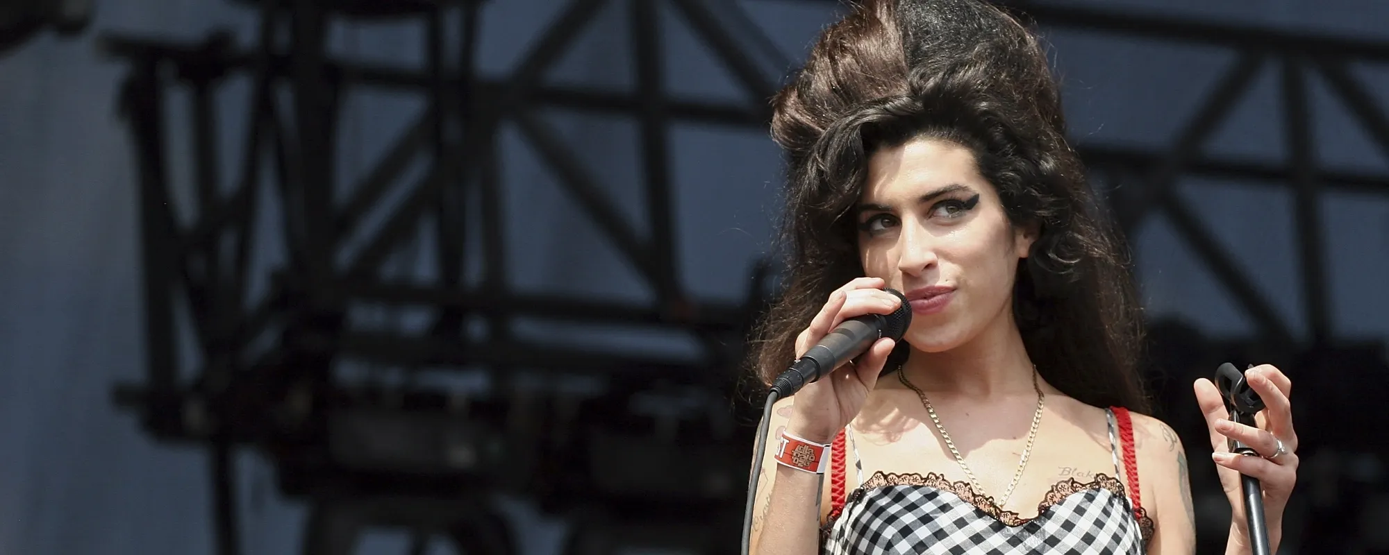 Amy Winehouse Lyric Video from ‘Frank’-era Recording Updated with Unreleased Footage