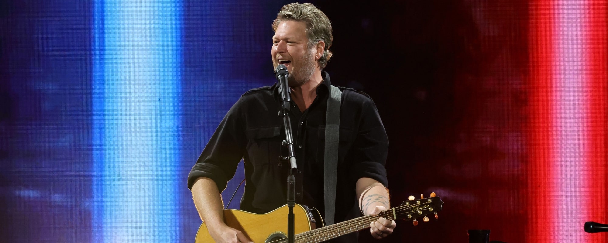 Fans Wonder How Blake Shelton Was in Two Places at Once on New Year’s Eve
