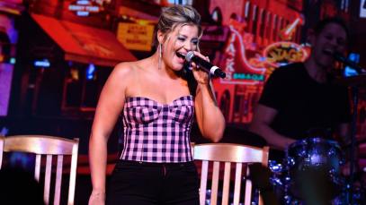 Lauren Alaina will compete on Barmageddon tonight