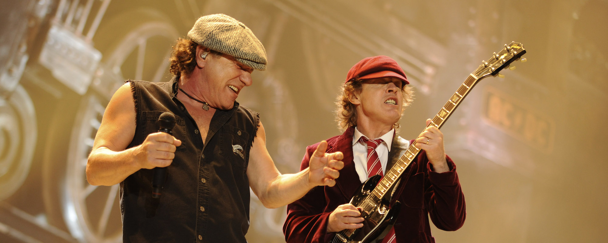 AC/DC Announce 2024 Tour with Former Janes Addiction Bassist Chris ...