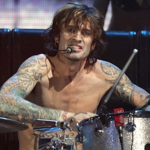 Dr. Feelgood: Watch Mötley Crüe’s Tommy Lee Gleefully Twirl a Drumstick After Undergoing Successful Hand Surgery