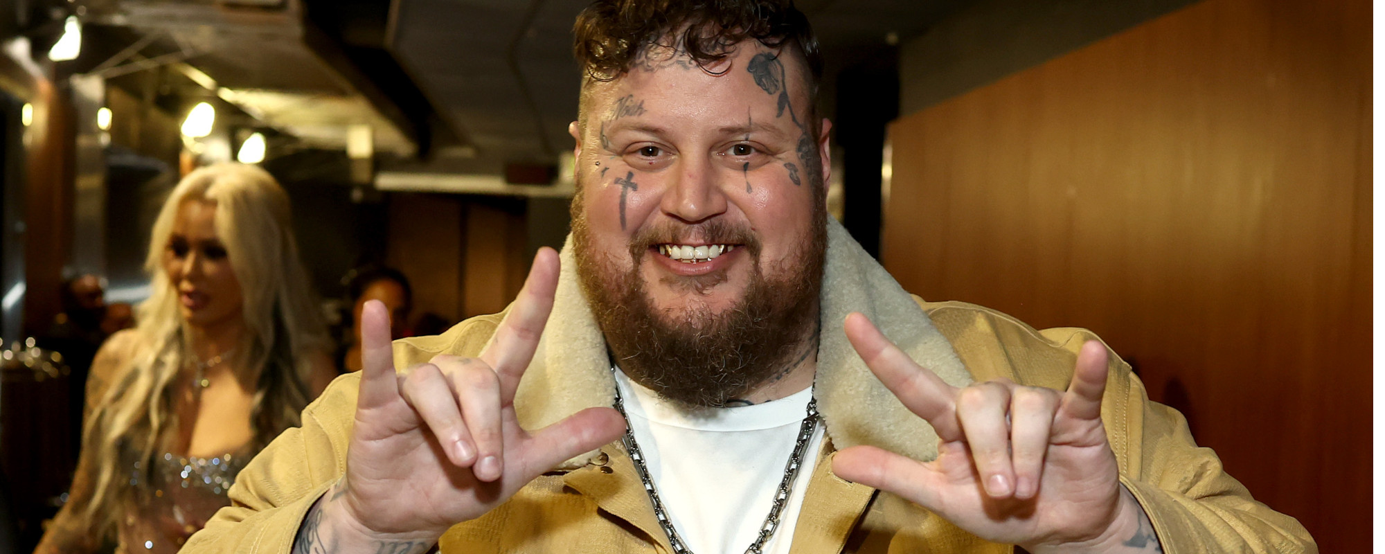 Fans Put GRAMMYs on Blast Over Jelly Roll Robbery, Call It a “Slap in the Face”