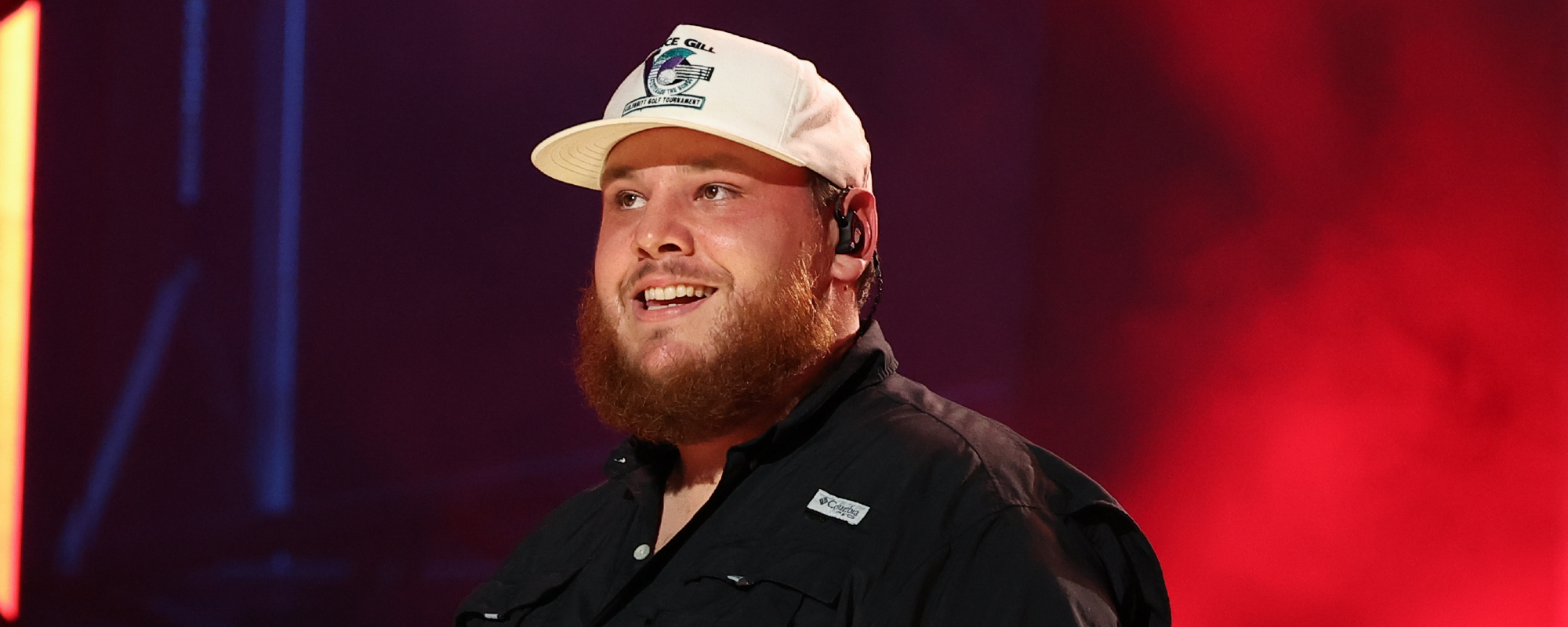 Taylor Swift Unknowingly Photobombs Luke Combs & Wife in Hilarious GRAMMYs Moment