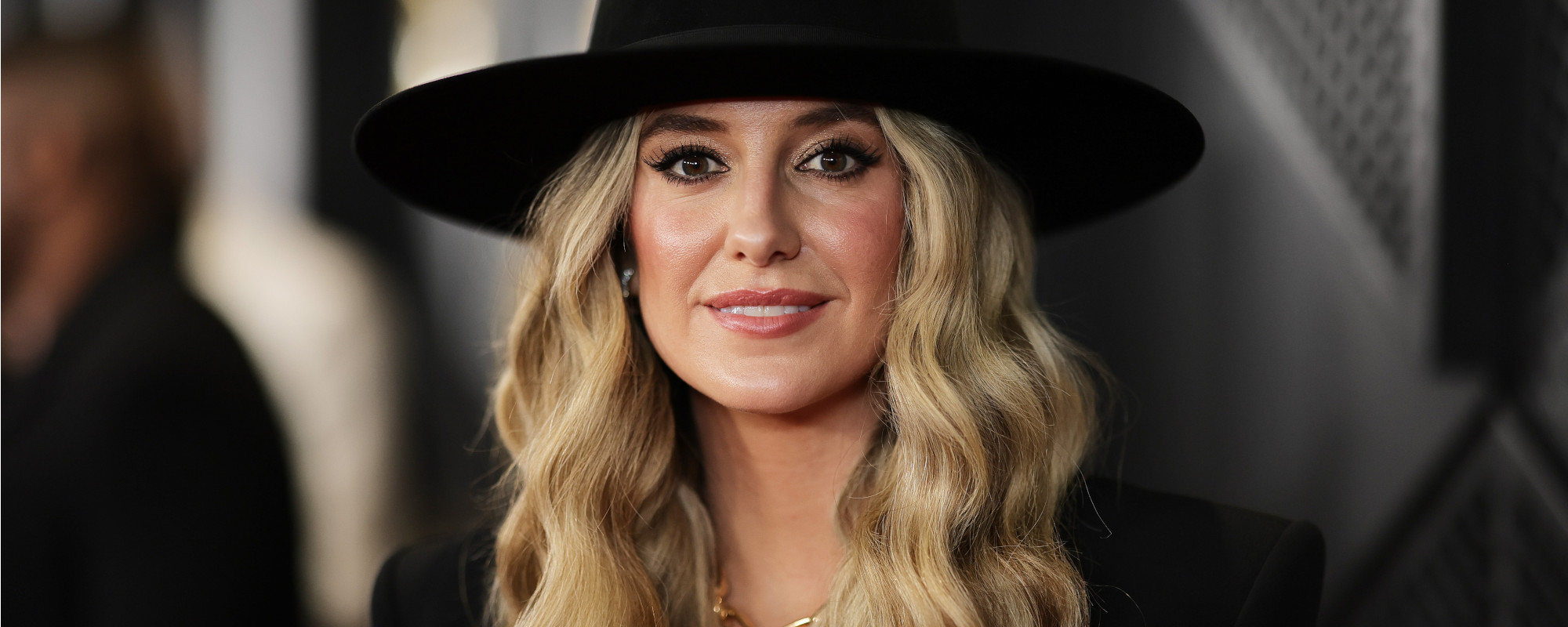 Lainey Wilson Defends Beyoncé’s Venture into Country Music: “Come on Home, Girl!”