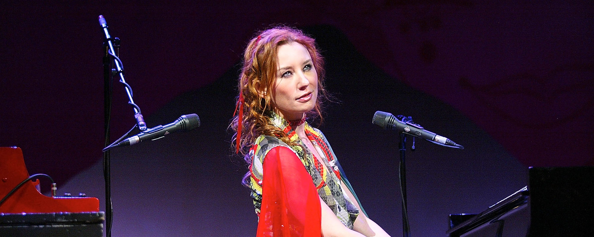 3 أغاني عاطفية من التسعينيات عندما تحتاج إلى صرخة جيدة 3 أغاني عاطفية من التسعينيات عندما تحتاج إلى صرخة جيدة