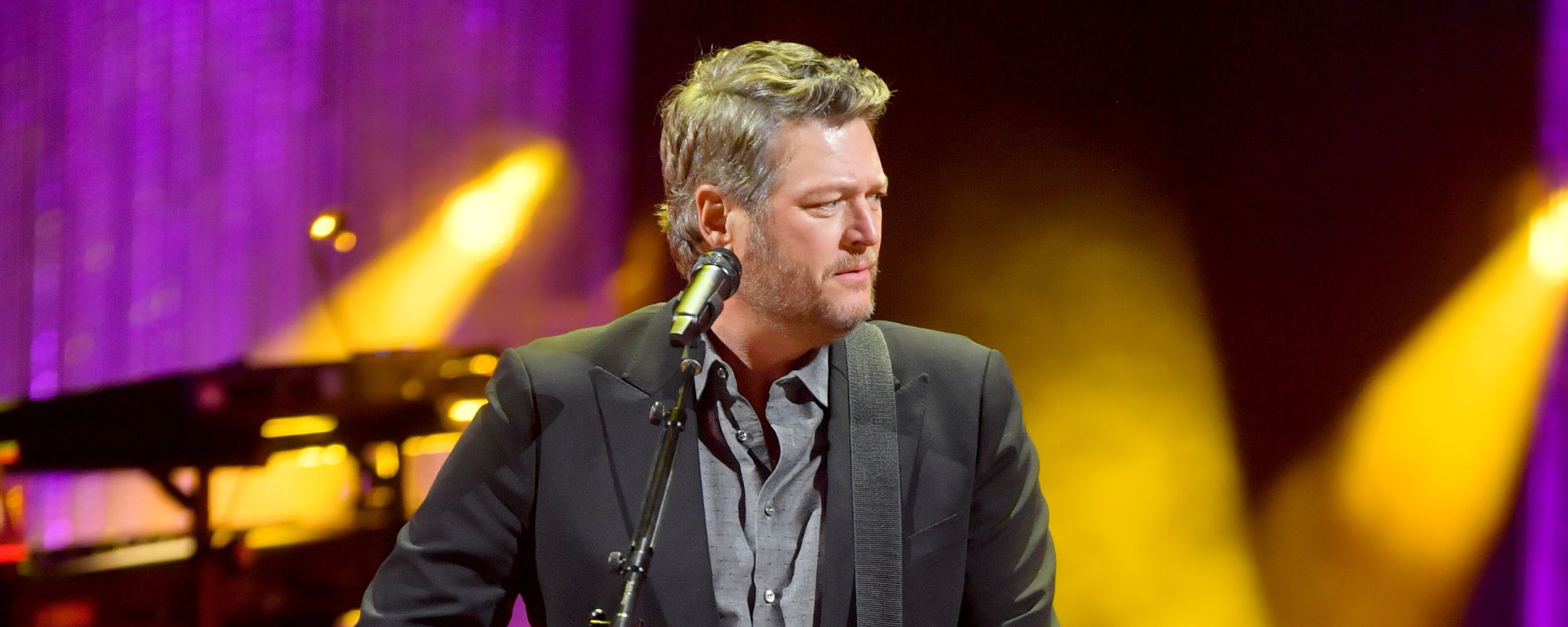 Blake Shelton Delivers Rousing Performance of “Honey Bee”; Vince Gill, Ronnie Dunn, & More Join Oklahoma Show