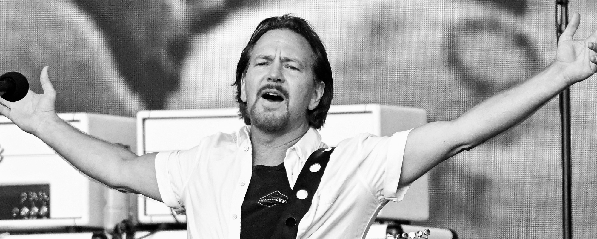 Pearl Jam’s Eddie Vedder Compares Taylor Swift Concert to “Punk Rock Crowds”