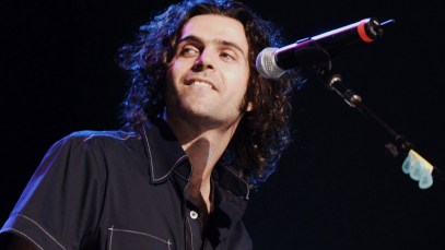 Dweezil Zappa performs during the Frank Zappa Tribute (Photo by Jemal Countess/WireImage)