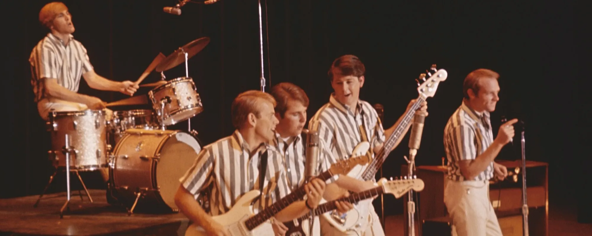 New Beach Boys Documentary Featuring Interviews With Brian Wilson, Lindsey Buckingham & Other Stars, Coming To Streaming