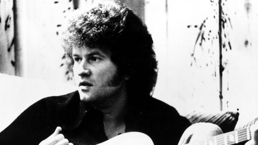 The Story Behind Terry Jacks’ Hit “Seasons in the Sun,” Which Topped the ‘Billboard’ Hot 100 in March 1974
