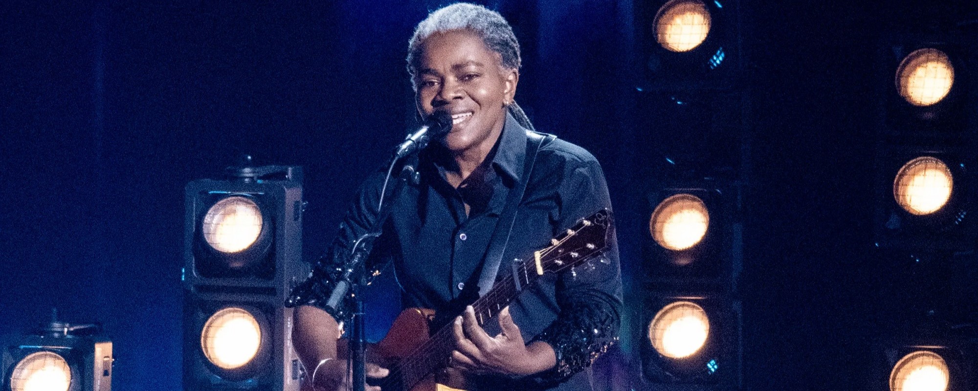 Remembering Tracy Chapman’s Big 1989 Grammy Night as the Singer/Songwriter Turns 60