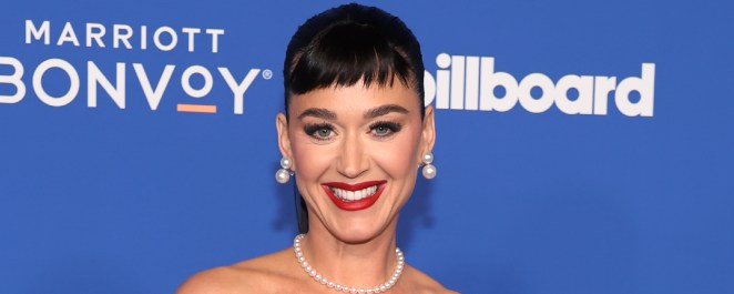 Katy Perry Shares Opinion on Kelly Clarkson Covering "Wide Awake"