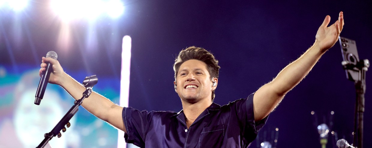 Top 10 Bryan Adams Songs - American Songwriter