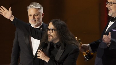 Watch Sean Lennon Get the Oscars Audience to Wish His Mom, Yoko Ono, a Happy Mother’s Day During Ceremony