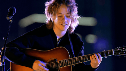 billy strings performing live onstage