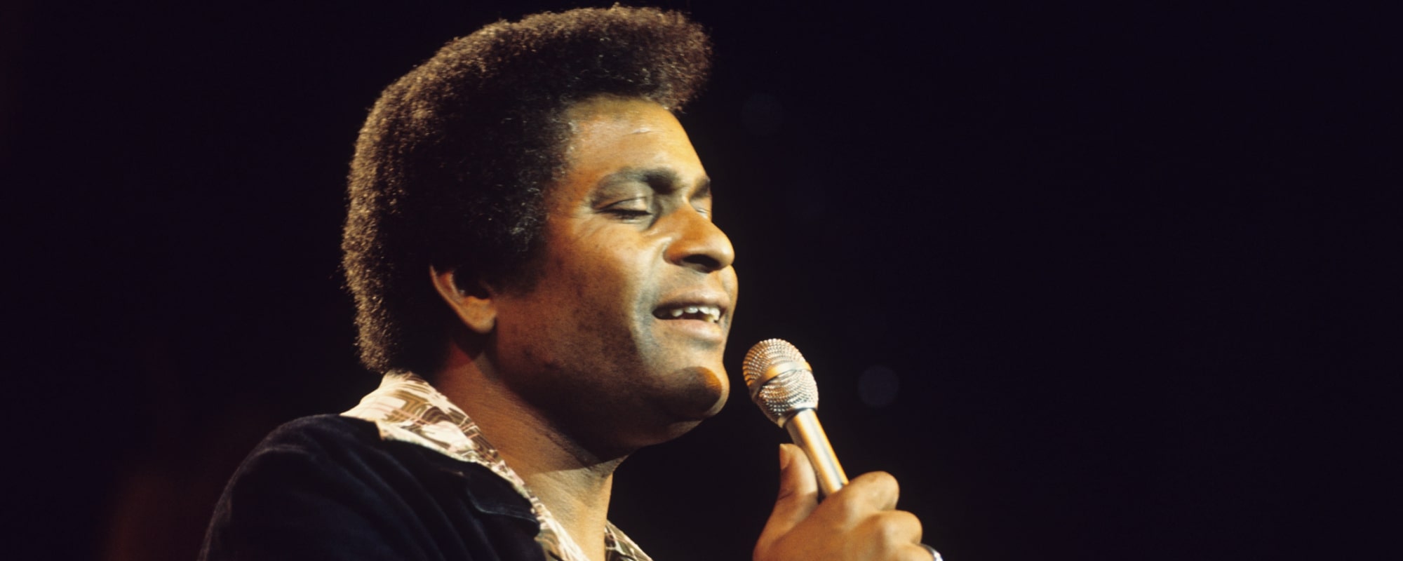 Charley Pride’s 1971 Classic “Kiss an Angel Good Mornin'” Inducted into the Grammy Hall of Fame