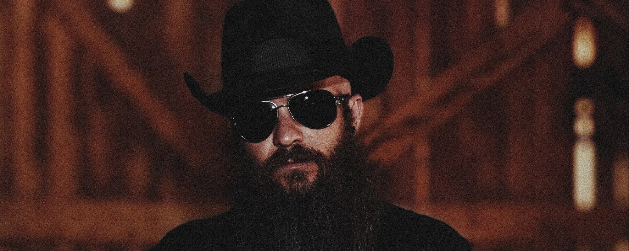 Watch Cody Jinks Cover “All My Rowdy Friends (Have Settled Down)” During New York Concert