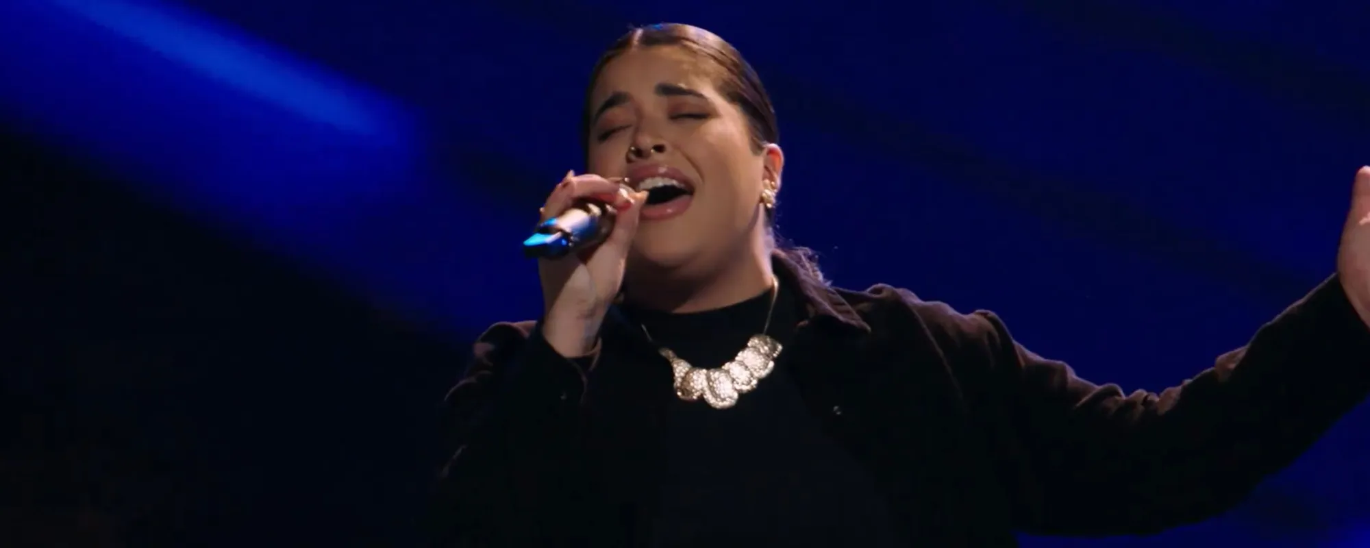 Mafe’s Enchanting “Bésame Mucho” Rendition Incites Instant 4-Chair Turn From ‘The Voice’ Coaches