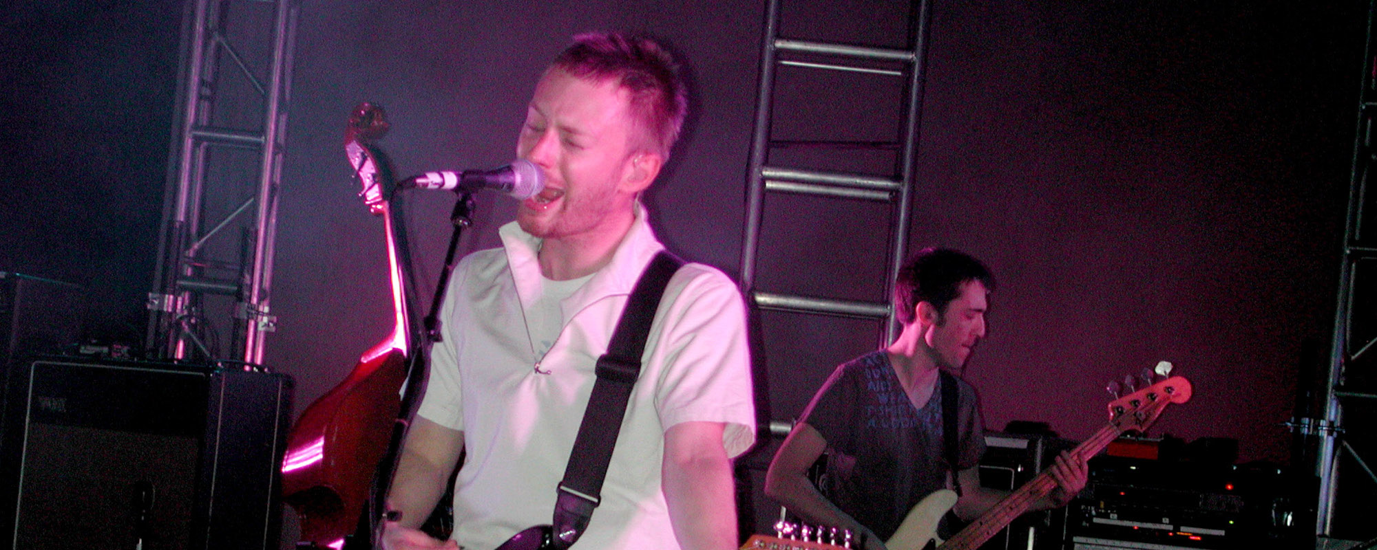 4 أغاني روك بديلة لعام 2000 مثالية لرحلة على الطريق