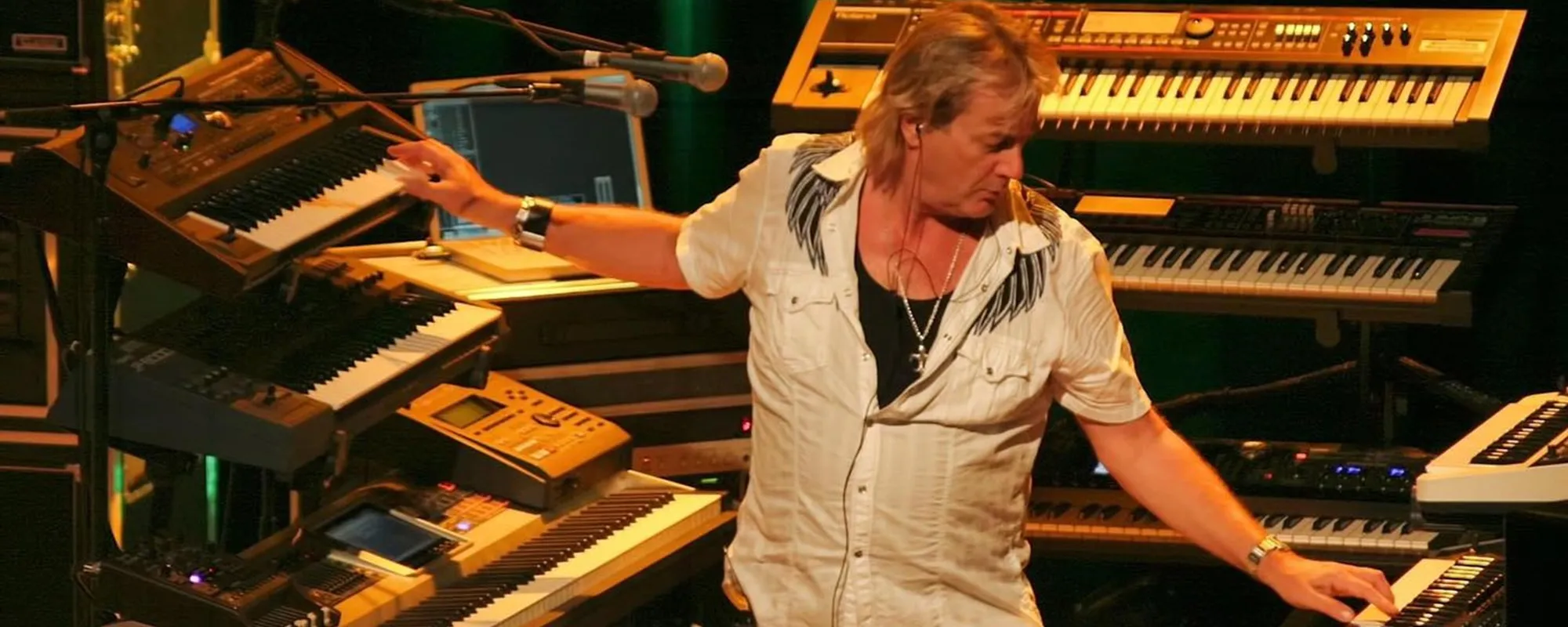Photo of Geoff Downes courtesy of Asia's official Facebook page