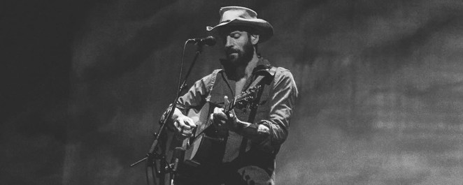Photo courtesy of Ray LaMontagne's official Facebook page