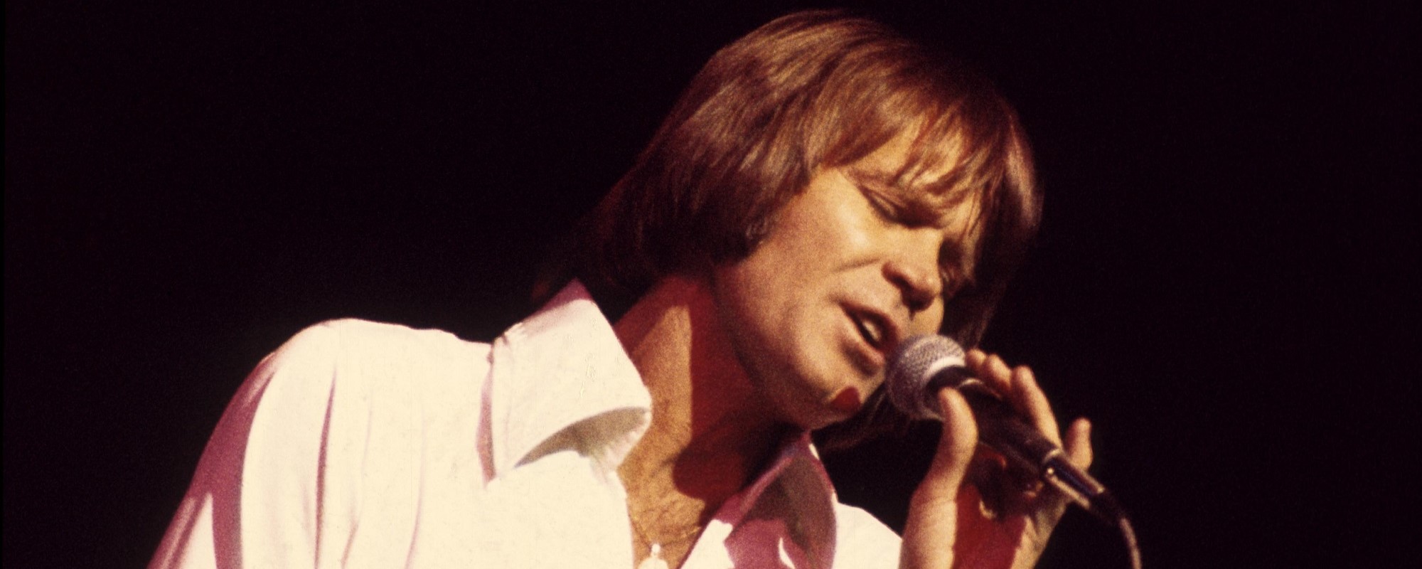 Remember When: Glen Campbell Scored His Second No. 1 Hot 100 Hit with the Country-Pop Classic “Southern Nights”