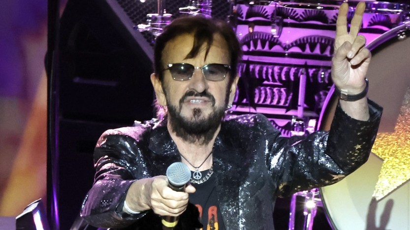 “Let’s Make a Noise”: Ringo Starr Talks Recording a Country Album, New Tour, and More