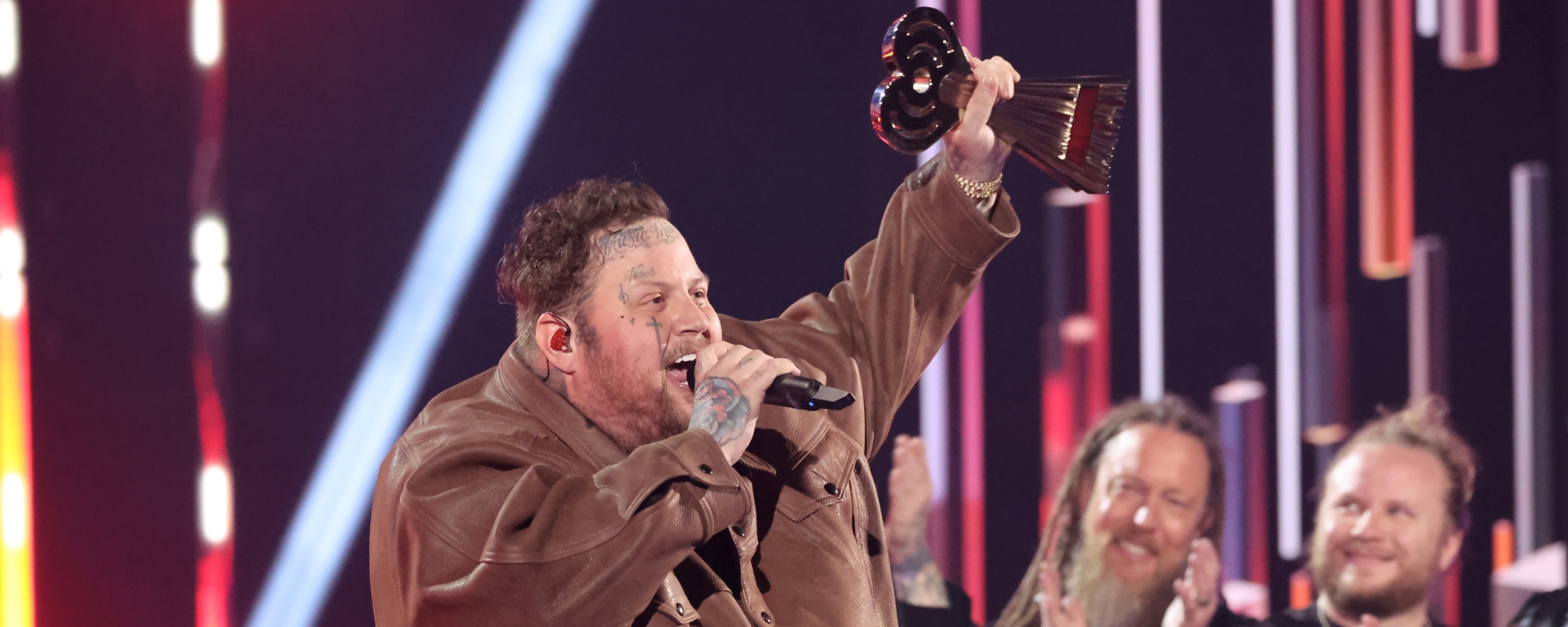 Jelly Roll’s Impassioned Speech at iHeartRadio Music Awards Earns Standing Ovation, Leaves Fans in Tears