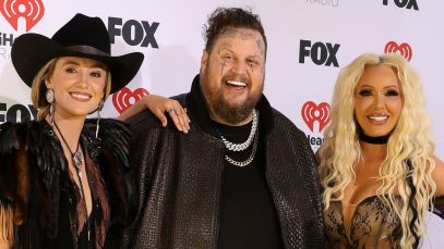 Lainey Wilson Shouts Out Bunnie Xo After Jelly Roll Performance