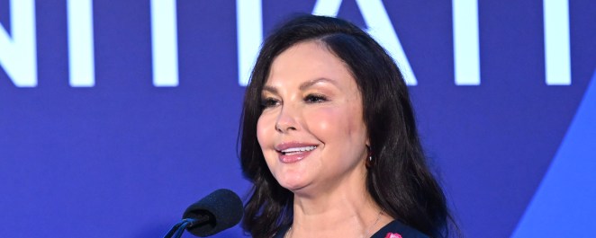 Ashley Judd Blames Mental Illness for Stealing Mom Naomi Judd From Her