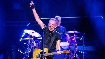 Bruce Springsteen Makes Comical Promise About His Pants for Fans Coming to His U.S. Tour Finale in Columbus, Ohio