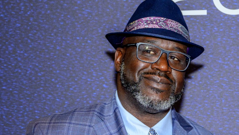 Shaq Helps Serves Guests Alongside Trisha Yearwood at Garth Brooks’ Friends in Low Places Bar