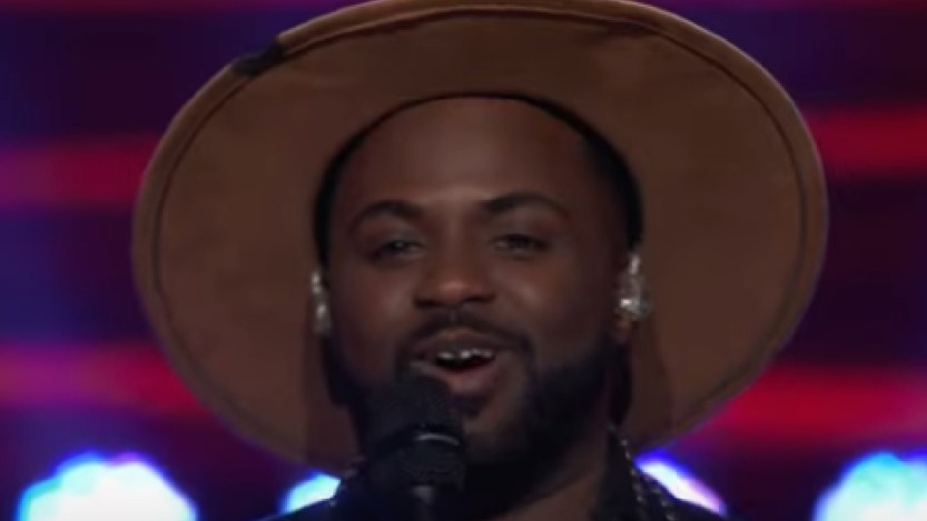 'The Voice' Tae Lewis Proves His Musical Talents With Powerful Performance of "Runnin’ Outta Moonlight"