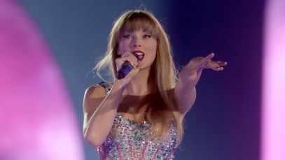 Taylor Swift Returns to TikTok