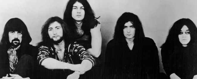 Deep Purple pose together