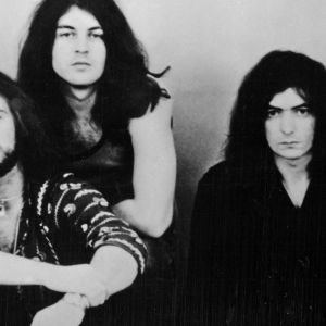 Deep Purple pose together
